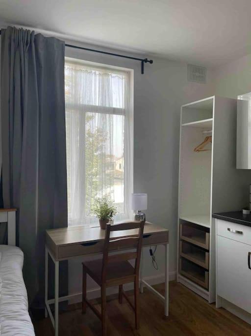 Studio Apartment - London Ngoại thất bức ảnh